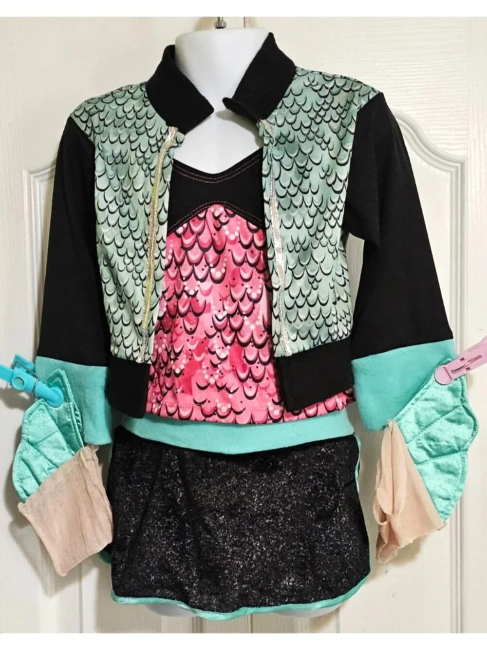 Monster High Blue Lagoona Costume Girl 4-6 Wig Jacket Fins Halloween Kids Rubies